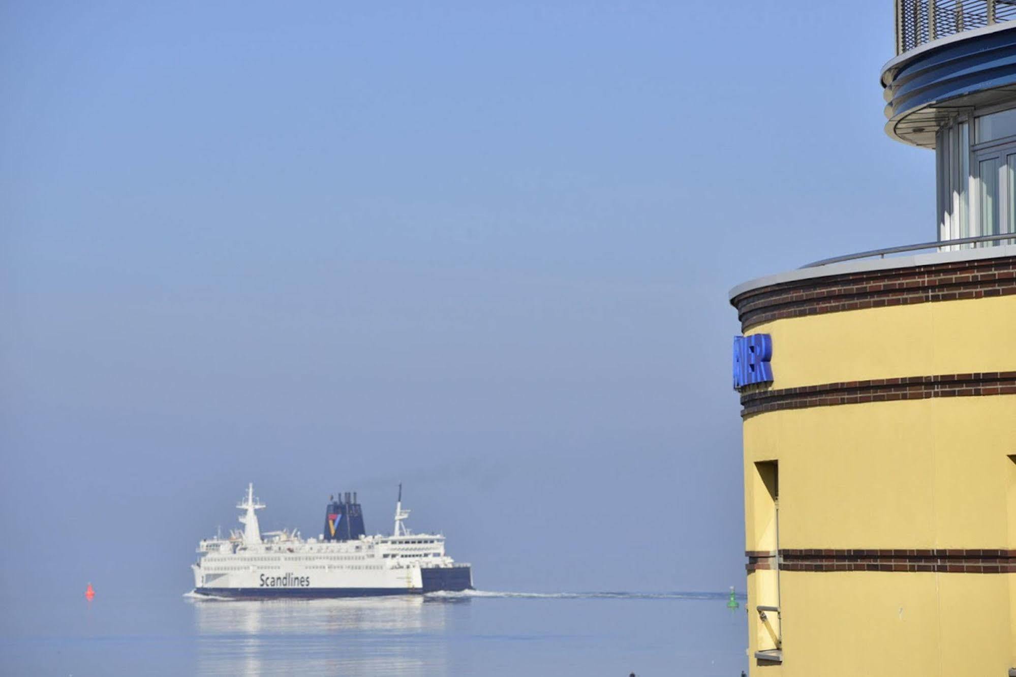 Strand-hotel Hübner 4*